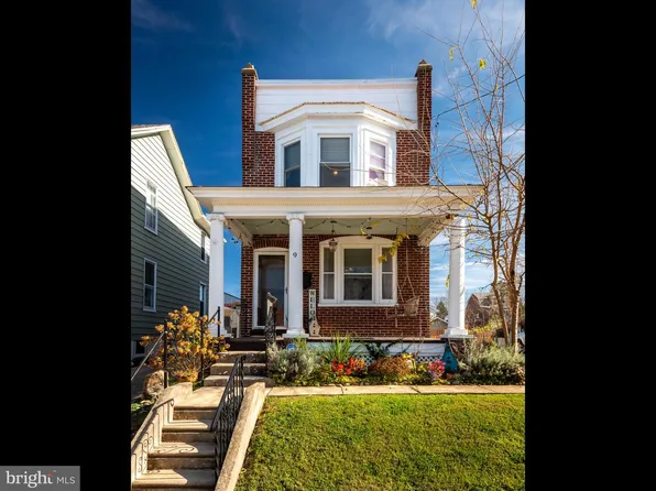 9 W Chelton Rd, Brookhaven, PA 19015