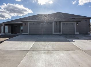 84906 Wallowa Rd, Kennewick, WA 99338