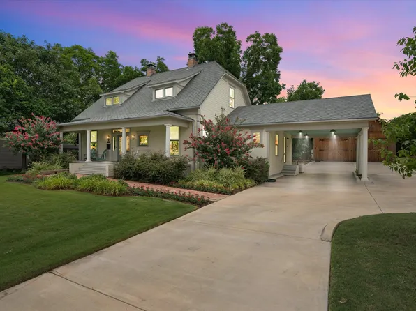 404 E Wall St, Grapevine, TX 76051