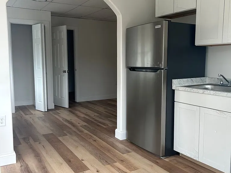 805 W New York Ave — Photo 6