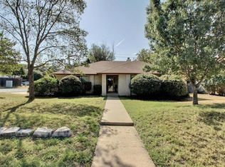 11413 Oak Knoll Dr, Austin, TX 78759