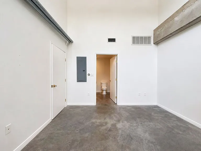 1001 Belleview St #103 — Photo 13