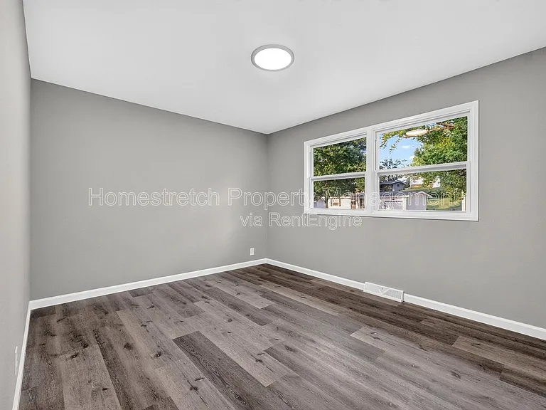 9219 Ellison Dr — Photo 15