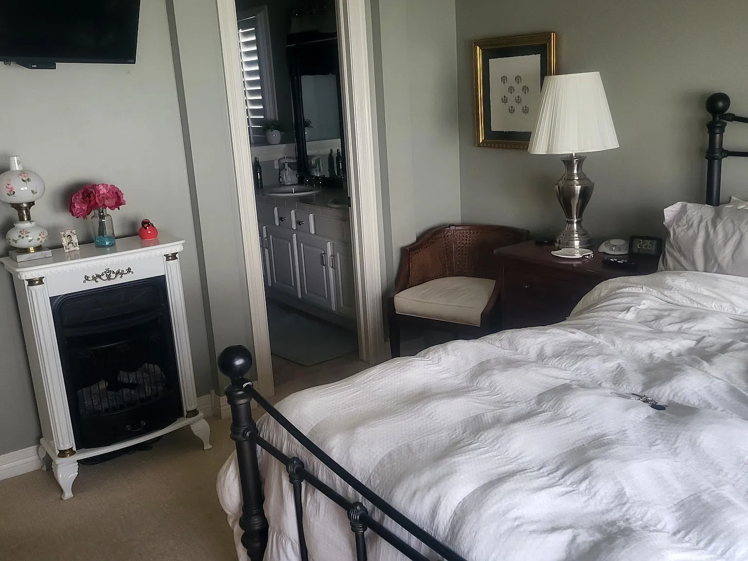 2 bed, 1295 sqft, $2,700 — Photo 2