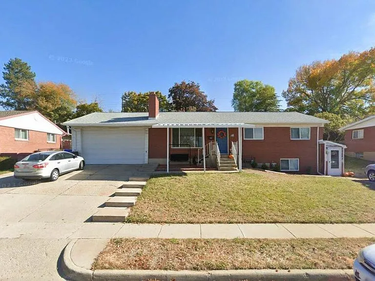 1865 Spring Creek Dr — Photo 10