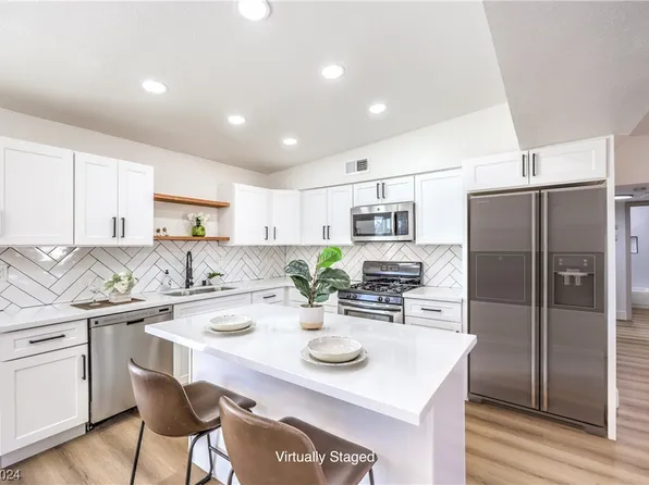 3693 Hawaii Ave, Las Vegas, NV 89104