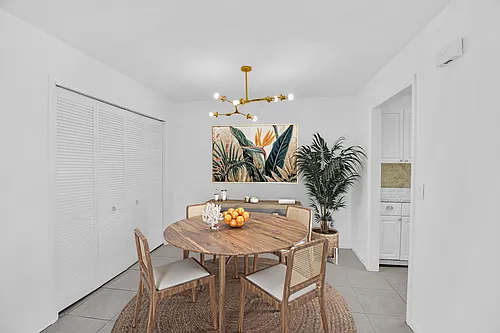 586 Azalea Ln Photo 1