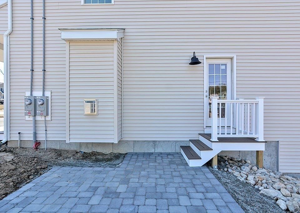 13 William Dr Douglas MA Zillow