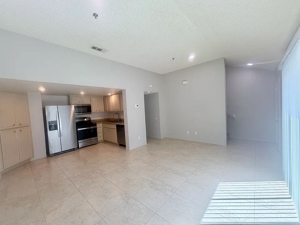 73881 Fred Waring Dr #B