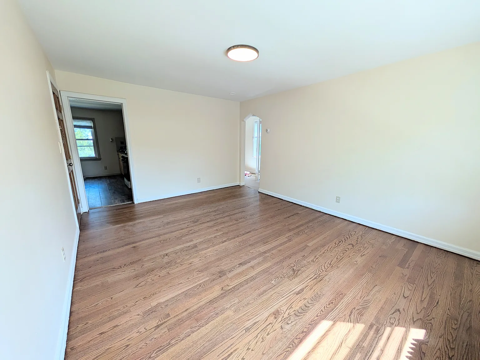 1 bed, $2,000 — Photo 2