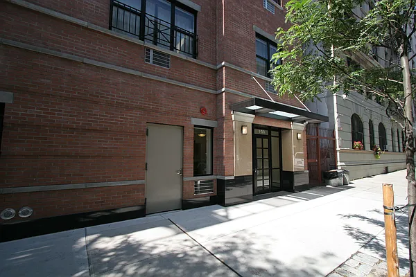 Rented by Yuco Management | media 5