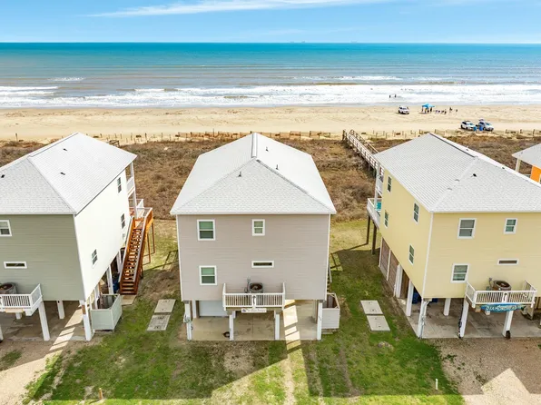 2938 Bluewater Dr, Surfside Beach, TX 77541