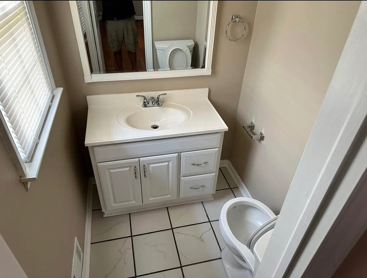 3 bed, 2.5 bath, 2100 sqft, $1,800 — Photo 4