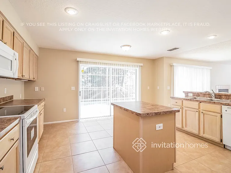 13044 Bellerive Ln — Photo 9