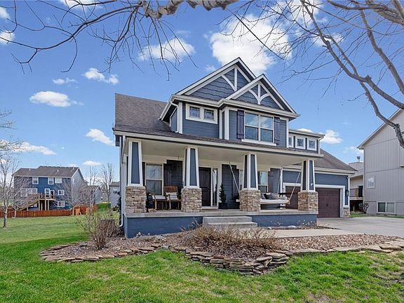 2nd image of 1303 Ashdown Cir