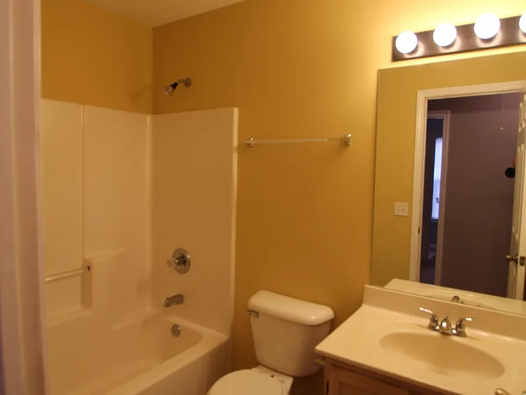 100 Rothwood Ct — Photo 12