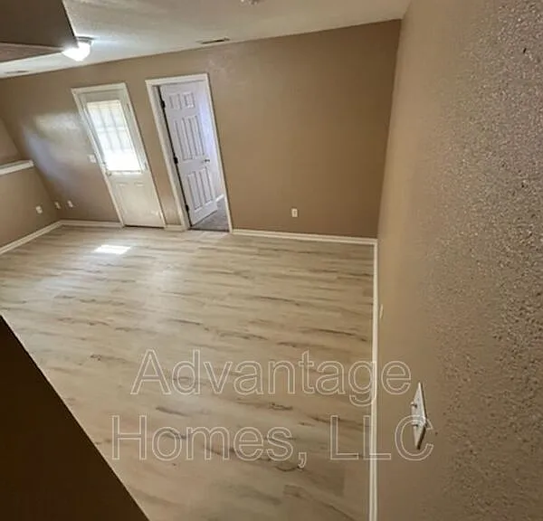 801 Johnson Cir #A — Photo 8