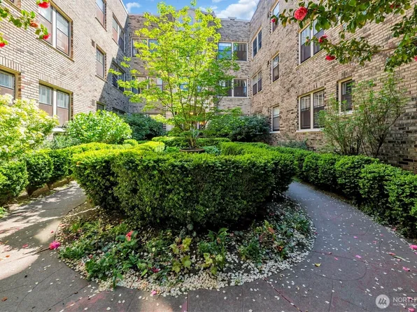 1605 E Olive Street #208, Seattle, WA 98122