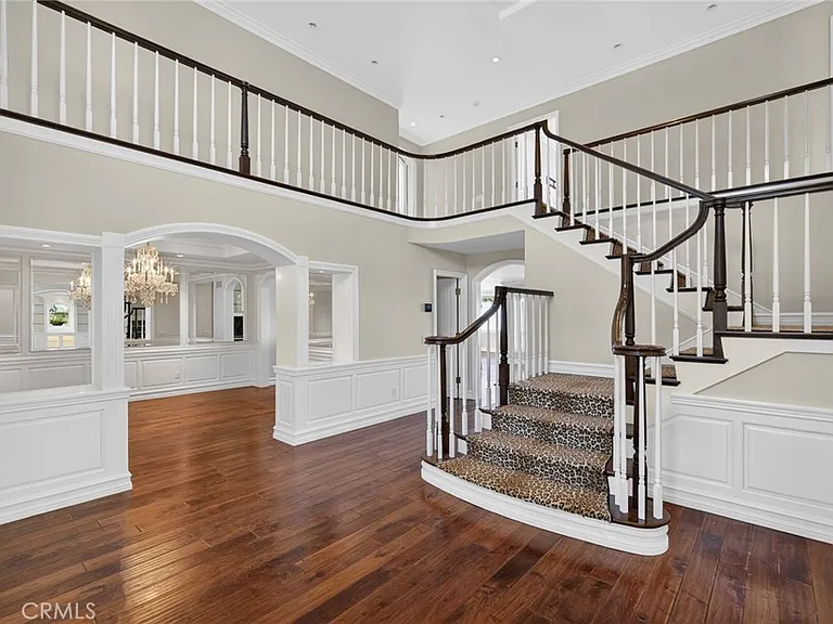 49 Cambria Dr — Photo 8
