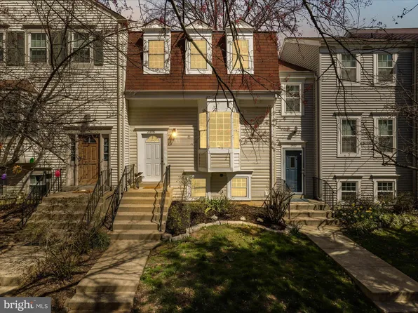 2398 Ridgehampton Ct, Reston, VA 20191