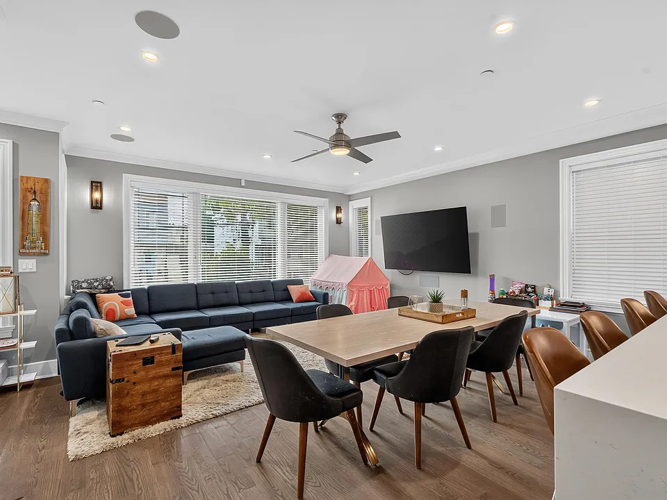 284.5 Sherman Ave #1
