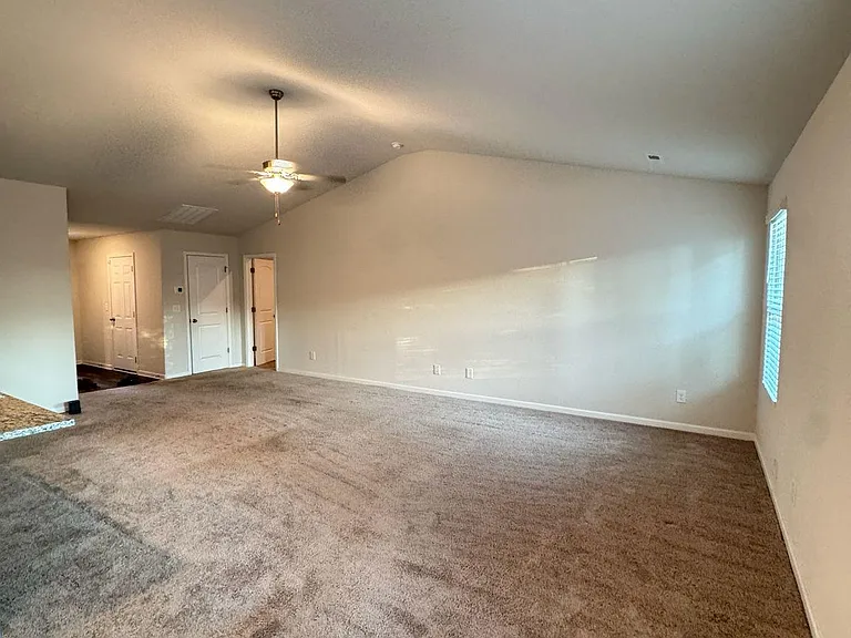 309 Turning Lake Dr — Photo 10