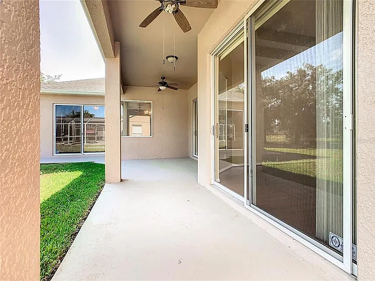 4925 Brightmour Cir — Photo 50