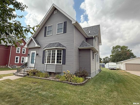 3rd image of 330 N Main St