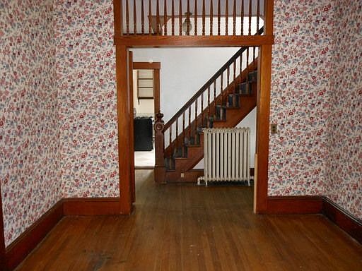 4th image of 25 Auburn St