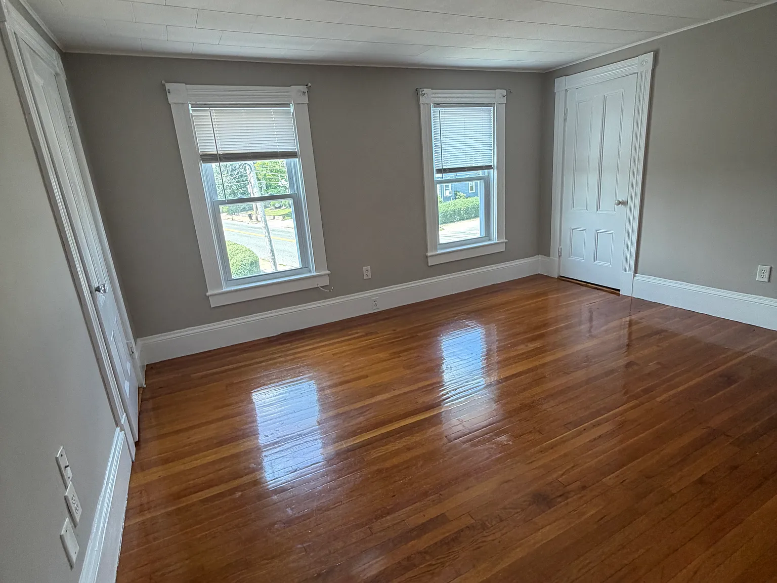 3 bed, 1300 sqft, $2,800 — Photo 4