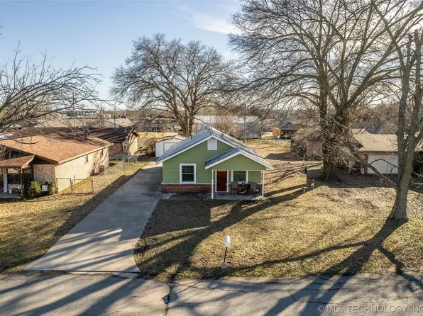 1318 E Hickory St, Okmulgee, OK 74447