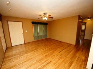 6216 Old Collinsville Rd, Fairview Heights, IL 62208