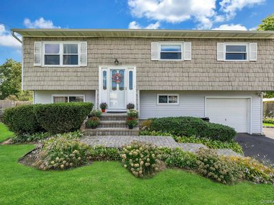 14 Holiday Park Drive, Centereach, NY, 11720