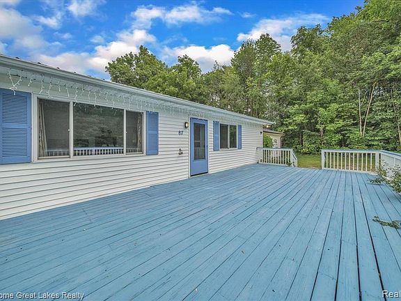 5th image of 87 Burley Dr