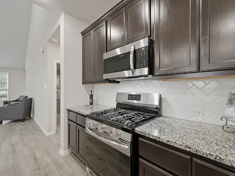 10602 Wagner St — Photo 12