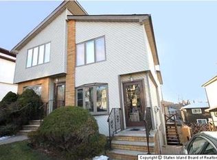 74 Hewitt Ave, Staten Island, NY 10301