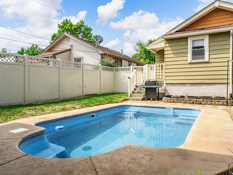 2850 Hazel Ave #ID1496064P — Photo 32