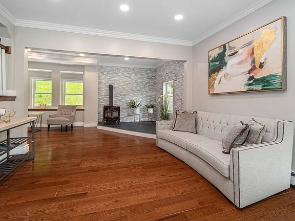 4th image of 116 Spring Glen Rd