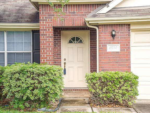 4th image of 6926 Bear Oaks Dr