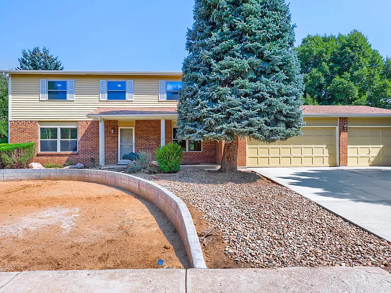 3202 Springridge Dr — Photo 2