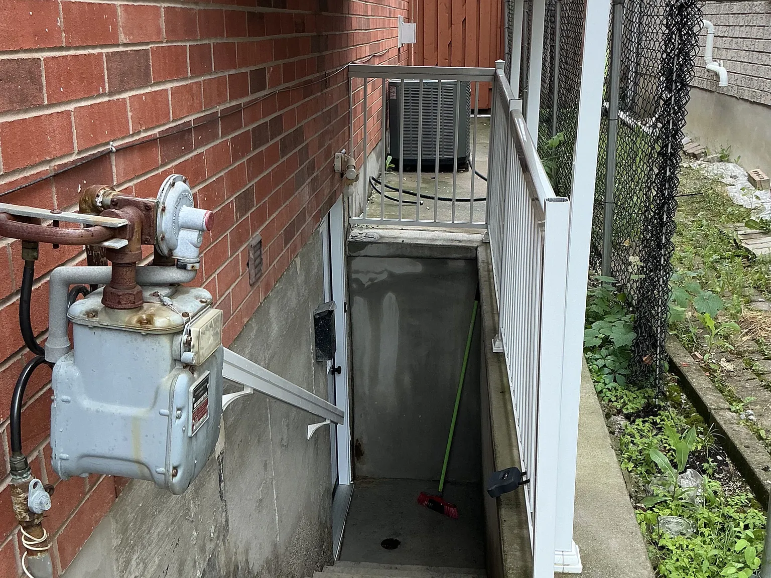 2 bed, $1,950 — Photo 2