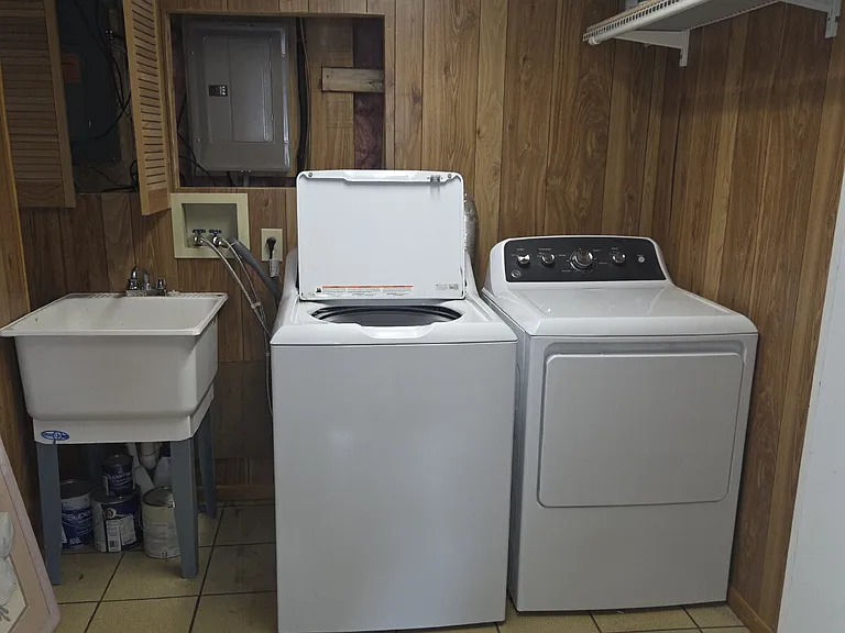 212 Sandstone Dr — Photo 14