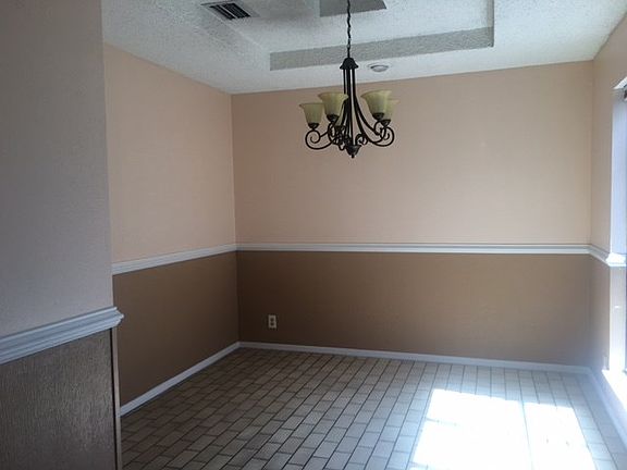 4th image of 4508 La Salle Cir