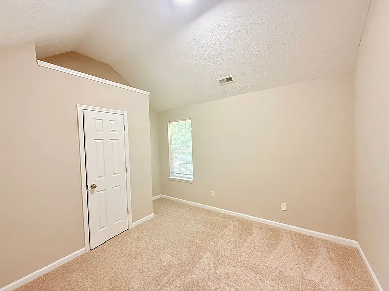 4113 Parkdale Dr — Photo 11