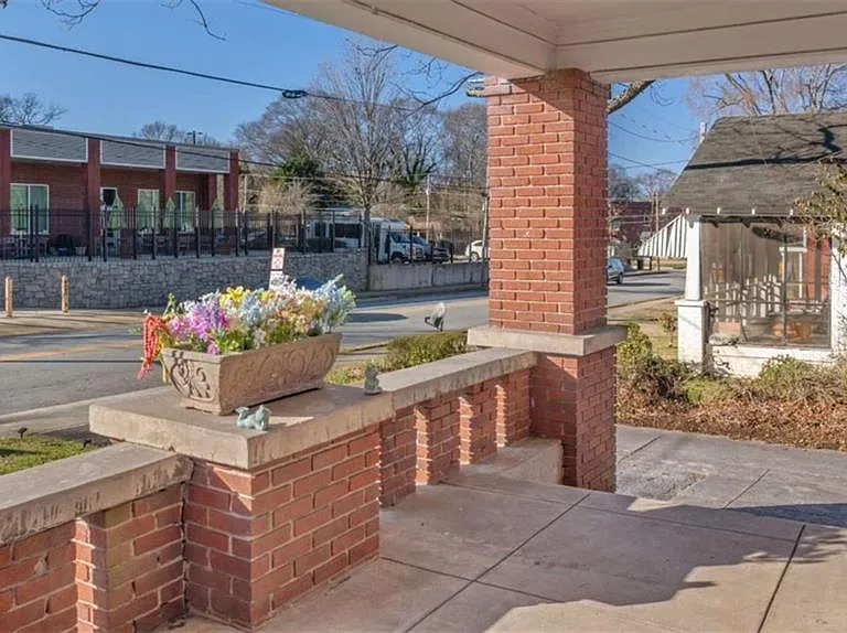 2882 Church St — Photo 38