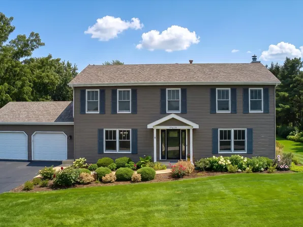 39W261 Hemlock Dr, Saint Charles, IL 60175