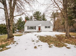 5 Skyview Dr, Poughkeepsie, NY 12603