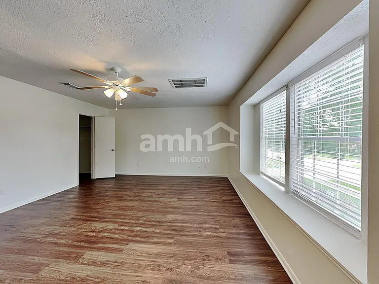 9220 Mahan Dr — Photo 10