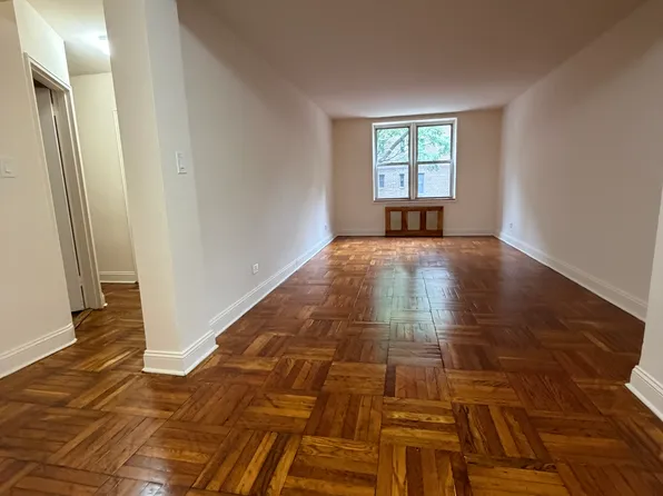 83-19 141st St Unit 206, Jamaica, NY 11435