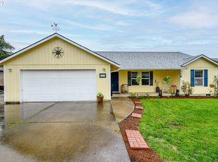 212 S 2nd St, Carlton, OR 97111